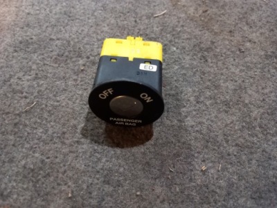 Выключатель подушка безопасности подушки безопасности kia ceed i 06-09 eu фото №1