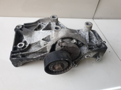 Opel insignia 2.0 cdti кронштейн генератора 55562863 фото №1