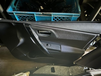 Toyota auris ii оббивка обшивка 2013 2015 2018 правий фото №1