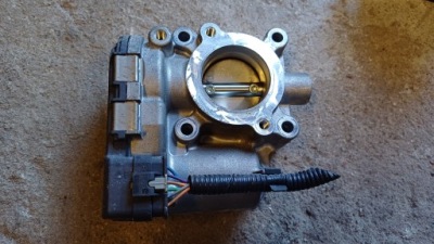 Renault arkana 1.3 tce дроссельная заслонка 161203209r фото №1