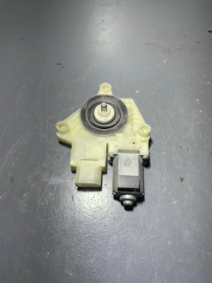 Bmw 7 g11 g12 моторчик стекло перед правый 7181702 фото №1