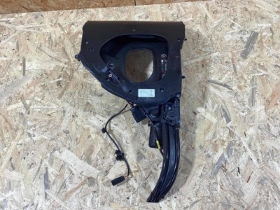 Кришка акумулятор porsche taycan 9j1 9j1821941g фото №1