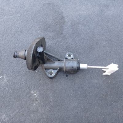 Помпа сцепления fiat doblo ii lift 55251837 фото №1