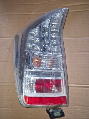 Лампа левая задняя задняя led toyota prius iii xw30 2009- europa фото №1