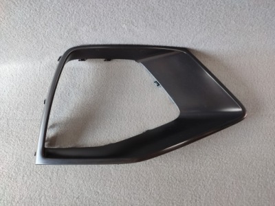 Audi q8 4m8 рамка решітка права 4m8853258 фото №1