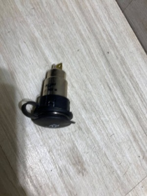 Ford transit custom 2017 роз'єм 12v фото №1