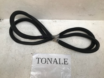 Alfa romeo tonale прокладка дверь перед правая кузовная oryg 22-24 фото №1