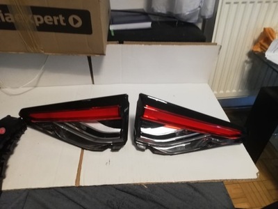 Toyota corolla e21 sedan лампа задняя правая w крышка фото №1