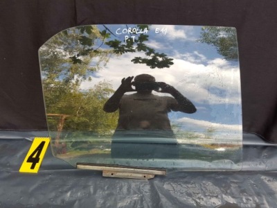 Toyota corolla e11 скло бічна задня задня права фото №1