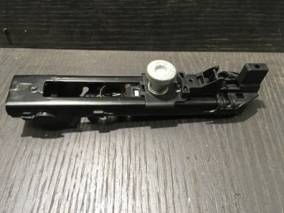 Регулювання поперечина безпеки vw golf 13- фото №1