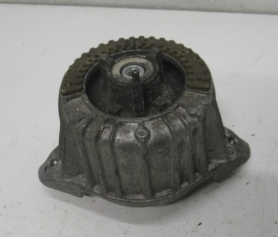 Mercedes w212 2.2 cdi подушка двигуна a2122400100 фото №1