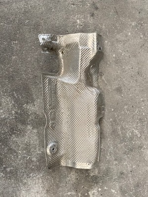 Mercedes w217 защита тепловая a2046822601 фото №1