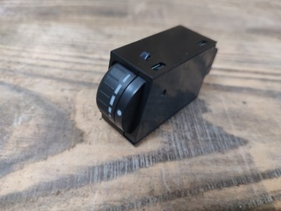 Subaru impreza iii кнопка регулювання світло фото №1