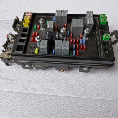 Buick rainier коробка предохранителей 15210962-1 фото №1