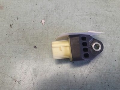 Toyota auris ii датчик ударний фото №1