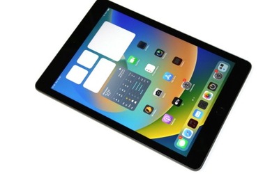 Apple iPad 9.7 5 Gen. A1822 32GB Space Grey