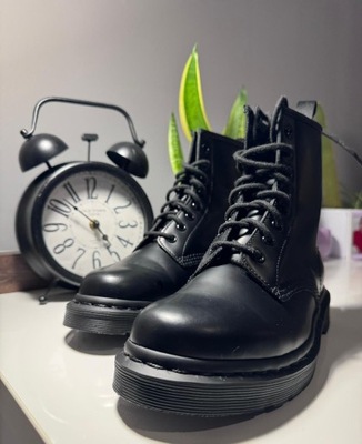 Dr Martens 1460. Glany Mono Black Smooth 14353001 r. 38 Nowe.