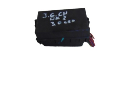 Коробка запобіжників jeep grand cherokee wk2 3.0 фото №1