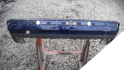 Bmw 3 e36 4d sedan бампер задній фото №1