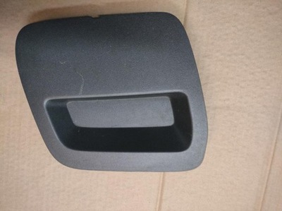 Duster ii lift заглушка левая бампера перед оригинал ciemno серая фото №1