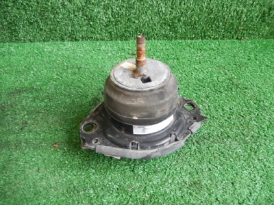 Подушка двигателя grand cherokee wk2 68252523aa фото №1