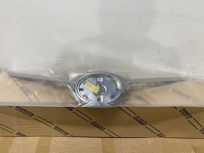 Новый хром решётка решётка toyota auris ii 2 e18 lift фото №1