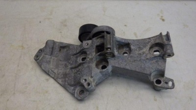 Renault оригинальный номер 8200669494 кронштейн генератора фото №1