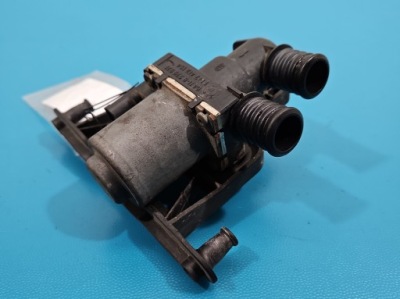 Клапан воды bmw e39 электроклапан 8379921 фото №1