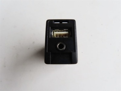 ГНІЗДО USB TOYOTA YARIS III 2011-2017 РІК 86190-0D070