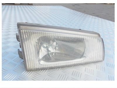 Kia pregio 2.7d tb 98r - лампа правий перед фото №1