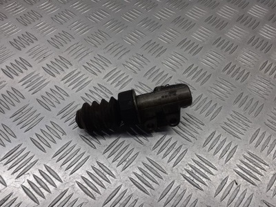 Помпа зчеплення mazda 5 cr 2.0 68038ur01 фото №1