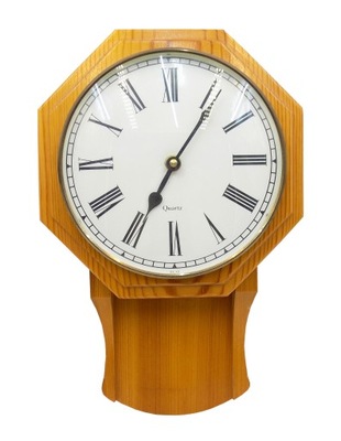 zegar ścienny wiszący kwarcowy drewniana obudowa PRL