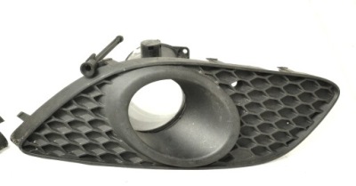 Opel zafira b lift 2008-11 решётка рамка противотуманной фары правая фото №1