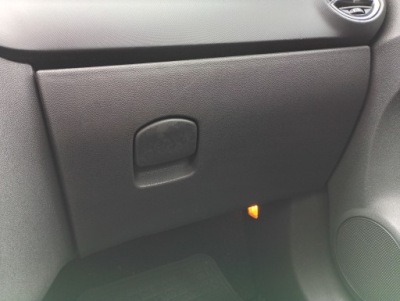 Opel corsa d 06-14 бардачок пасажира фото №1