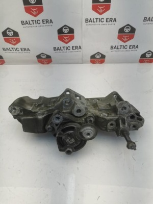 Bmw 5 f10 f11 2012 кронштейн генератора фото №1