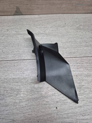 14319. lexus ux молдинг лампи правий задня 81952-76010 фото №1