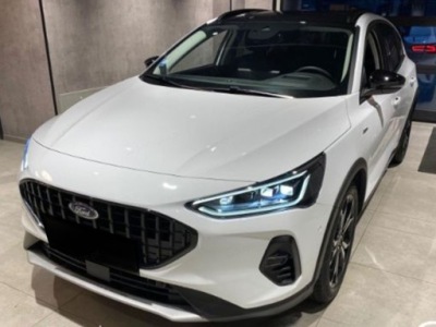 FORD Focus Active X 1.0 EcoBoost 125KM