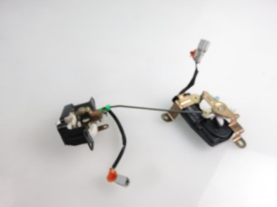 Замок стекло крышки honda cr-v ii rd_ фото №1