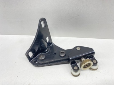 Підрамник напрямна ролик двері права задня vw crafter ii 7c0 2017- фото №1