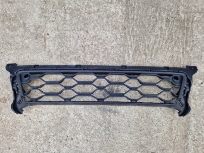 Решётка средняя бампера перед mini f60 countryman 7390548 фото №1