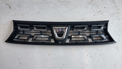 Dacia duster решітка радіатора фото №1