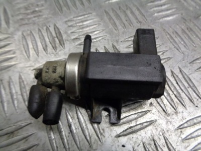 Клапан вакуумa vw passat b5 1j0906627a фото №1