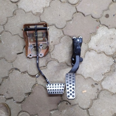 Dodge challenger педаль газу гальма фото №1