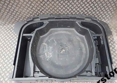 Volvo c30 2.5 t піддон багажника захист бардачок фото №1