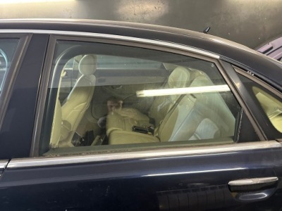 Стекло дверь левый задняя audi a8 d3 04r vsg фото №1