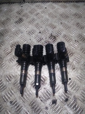 Насос-форсунки комплект volkswagen passat b6 03g130073d фото №1