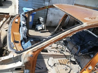 Блок двигателя крышный левый перед dacia duster ii фото №1