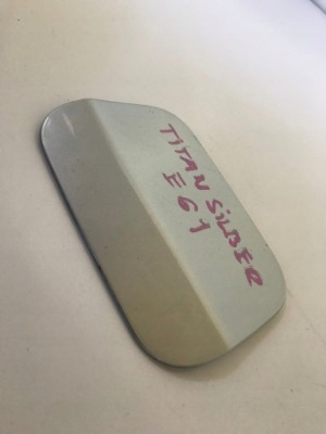 Bmw e61 кришка пального titansilber 354 фото №1