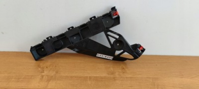 Opel zafira c напрямна бампера задня кронштейн праве фото №1