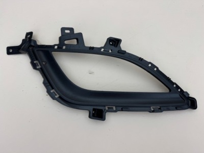 Hyundai i30 ii 2 12-17r рамка решітка радіатора протитуманної фари права перед 86564-a6030 фото №1